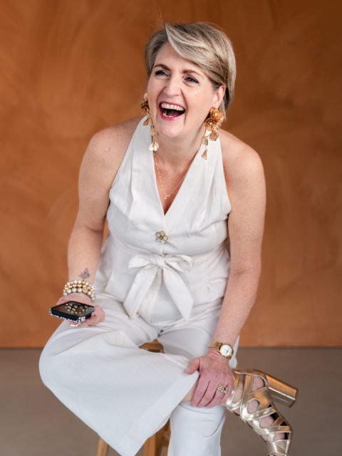 amanda-laughing-DbRlZpTM